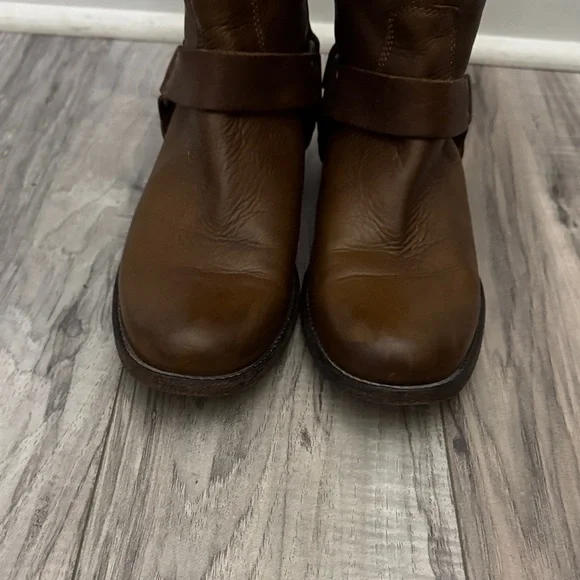 Frye Philip Harness 9R - Picture 8 of 16